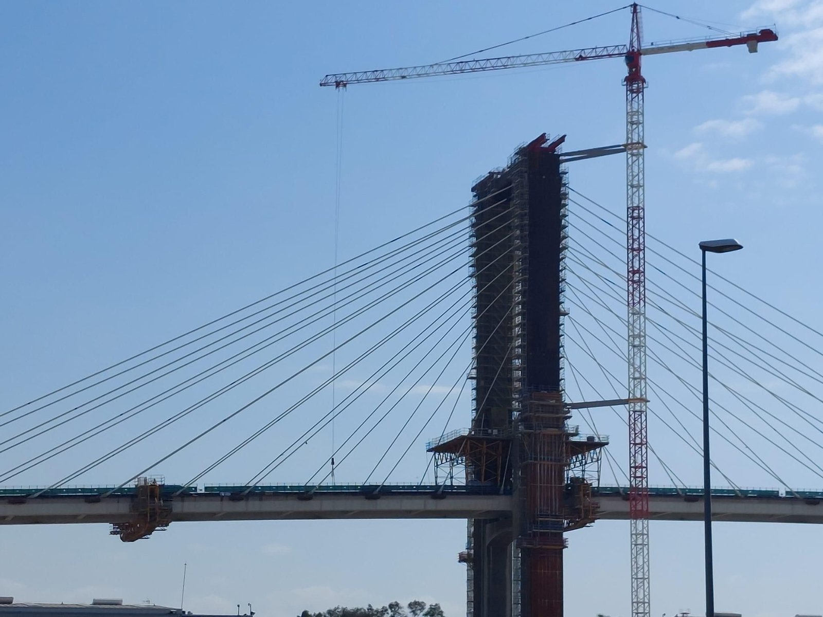 El puente del Centenario en obras desde 2021.