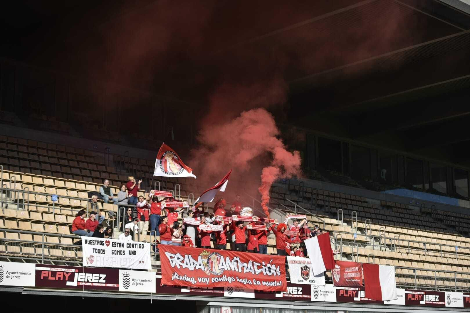 La fiesta del Jerez Industrial ante el Racing en Chapín