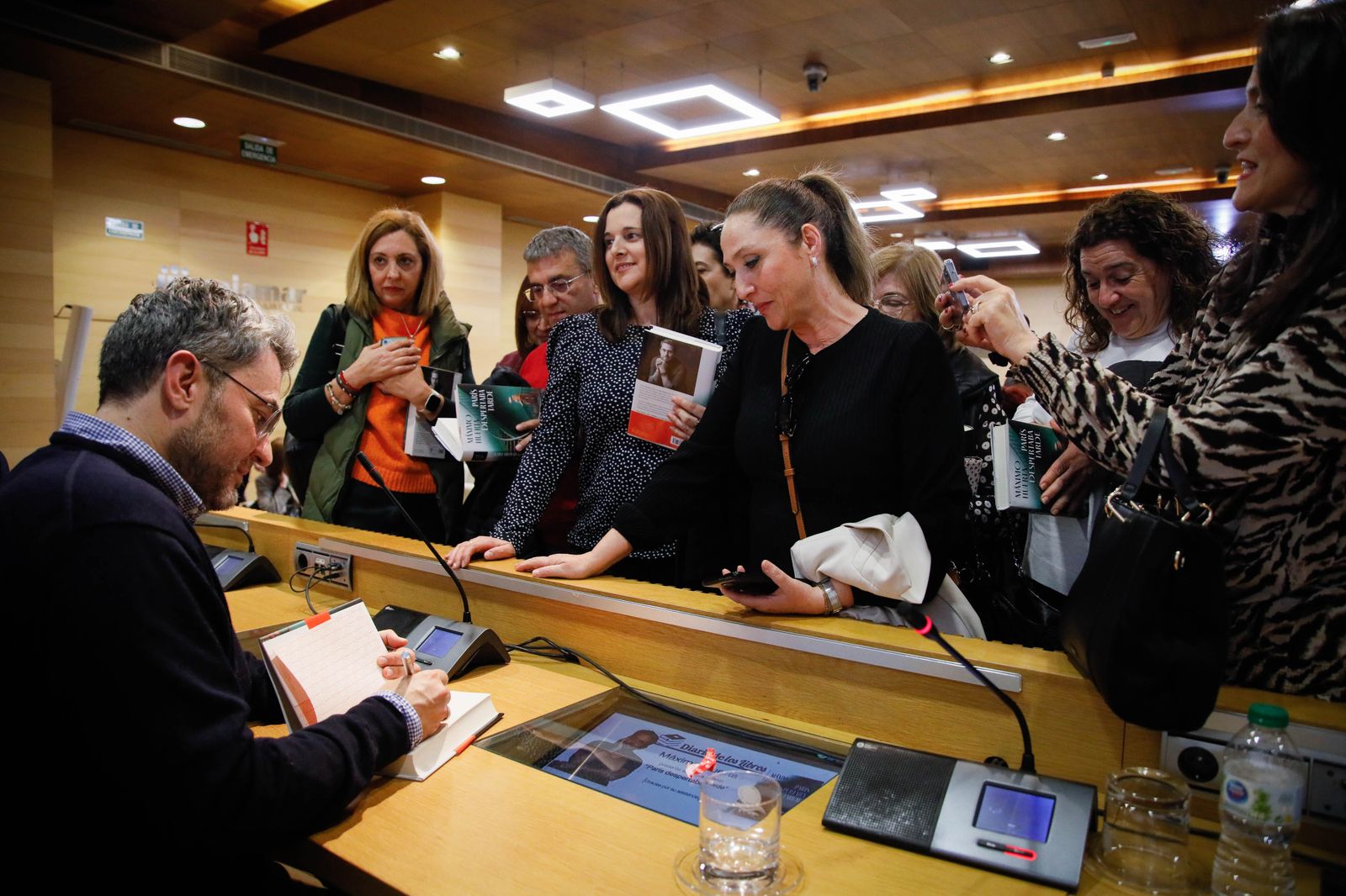 ¿Has estado en la presentación del libro de Máximo Huerta? Entra en la galería y buscate