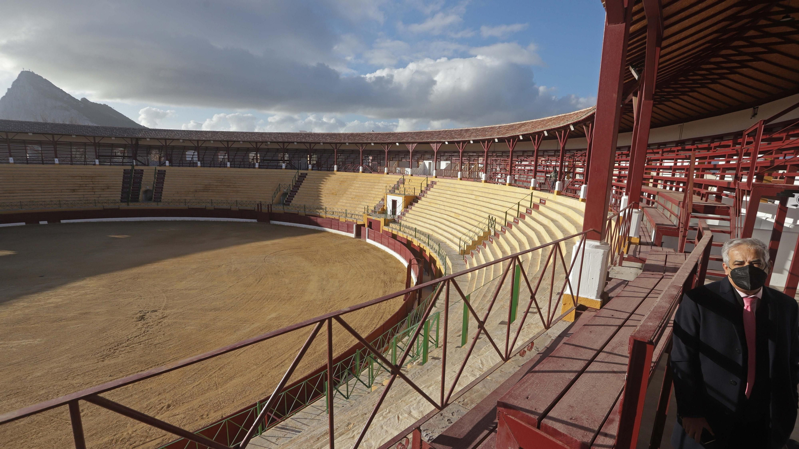 Fotos de la plaza de toros de La Línea