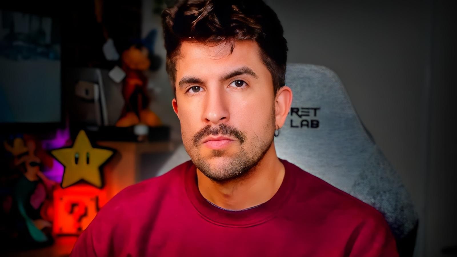 Javier Olivei4ra, creador de contenidos sevillano y tertuliano en varios programas de Cuatro Javier Olivei4ra, creador de contenidos sevillano y tertuliano en varios programas de Cuatro