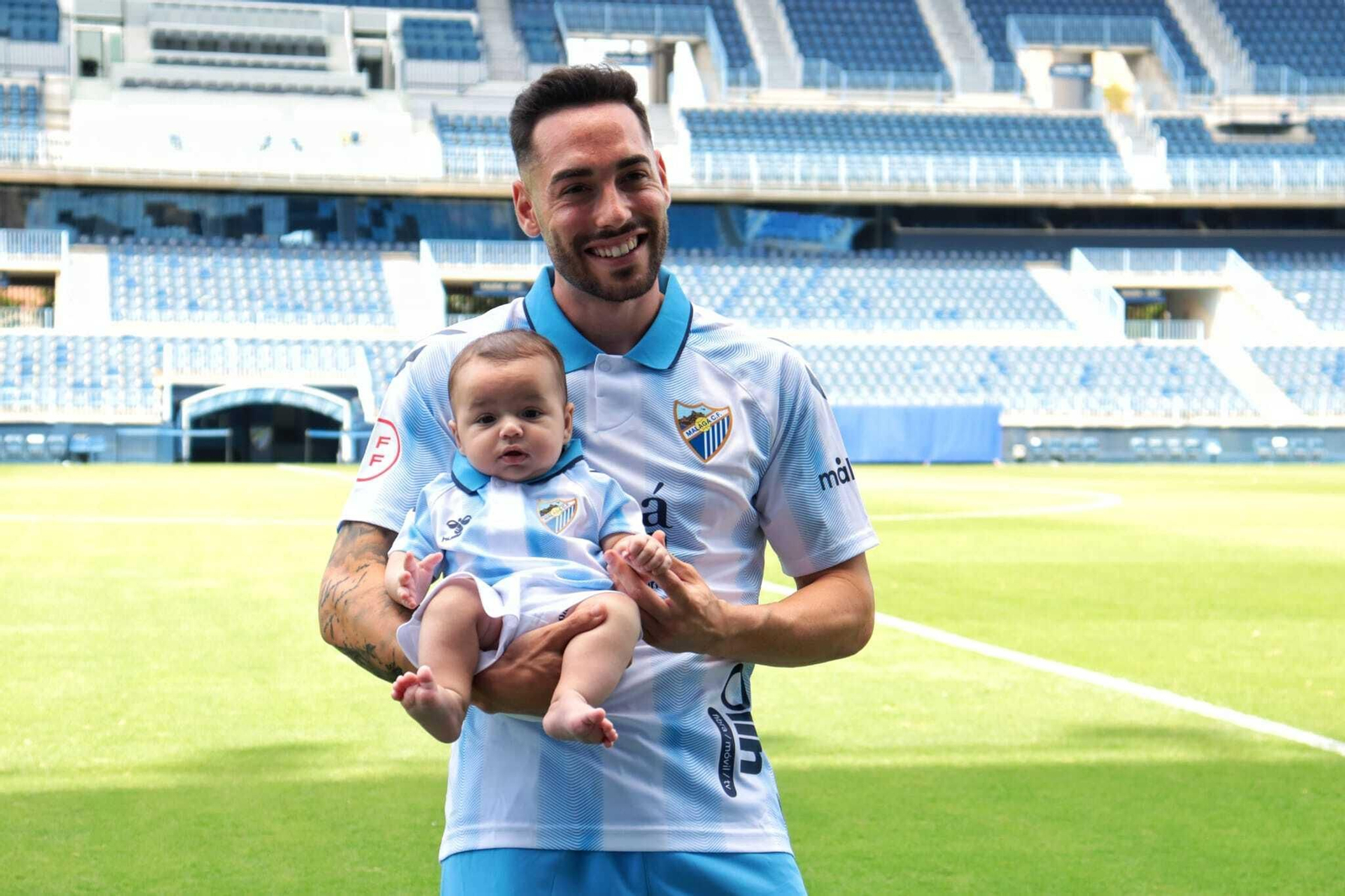 La presentación de Víctor García, en fotos