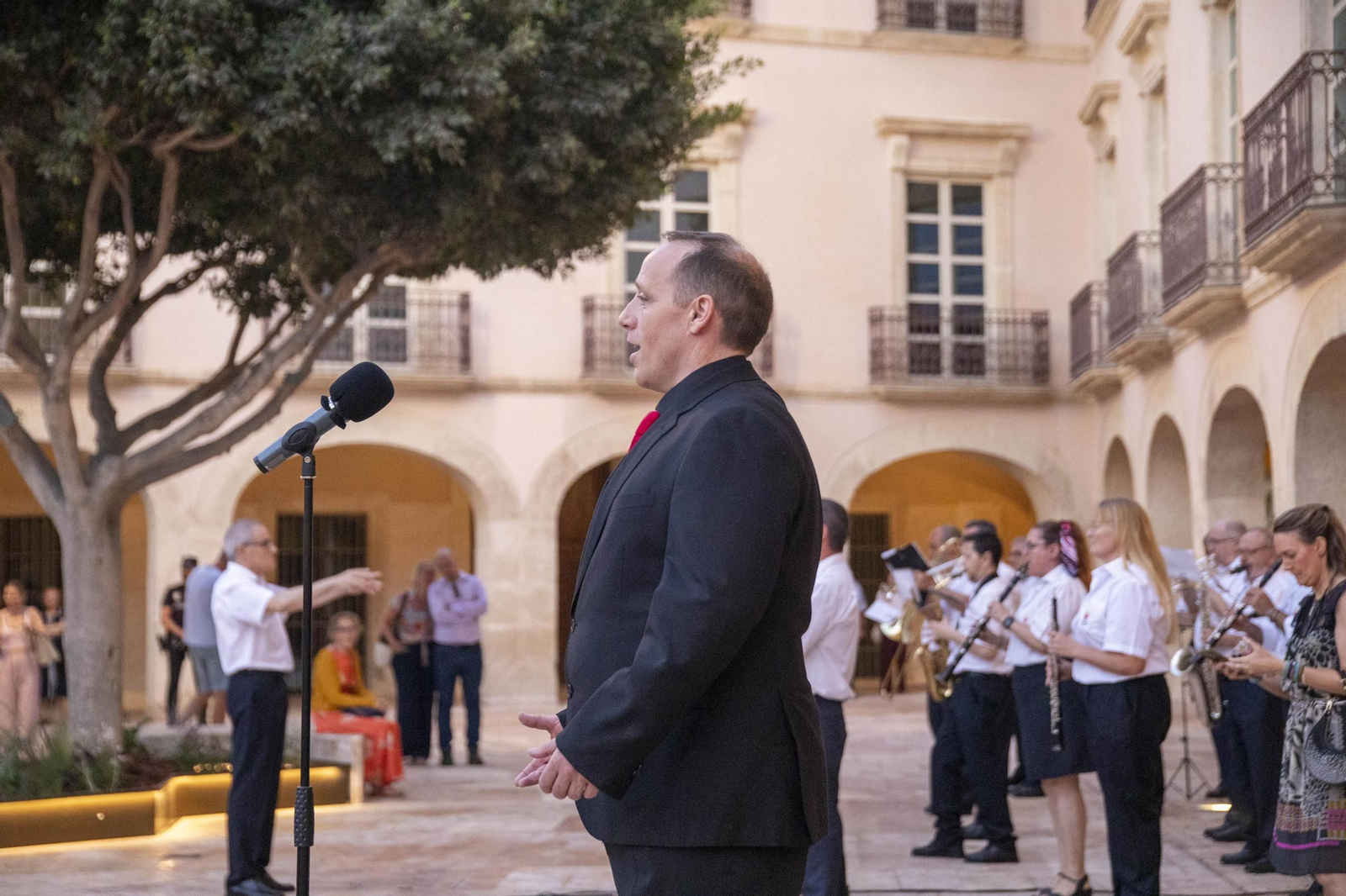 Las imágenes de la inauguración de la Plaza de la Constitución en Almería
