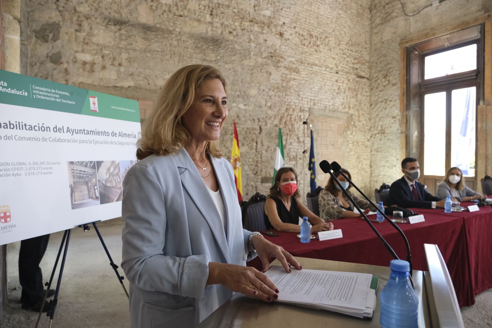 Fotogalería de la firma del convenio de las obras finales del edificio del Ayuntamiento de Almería