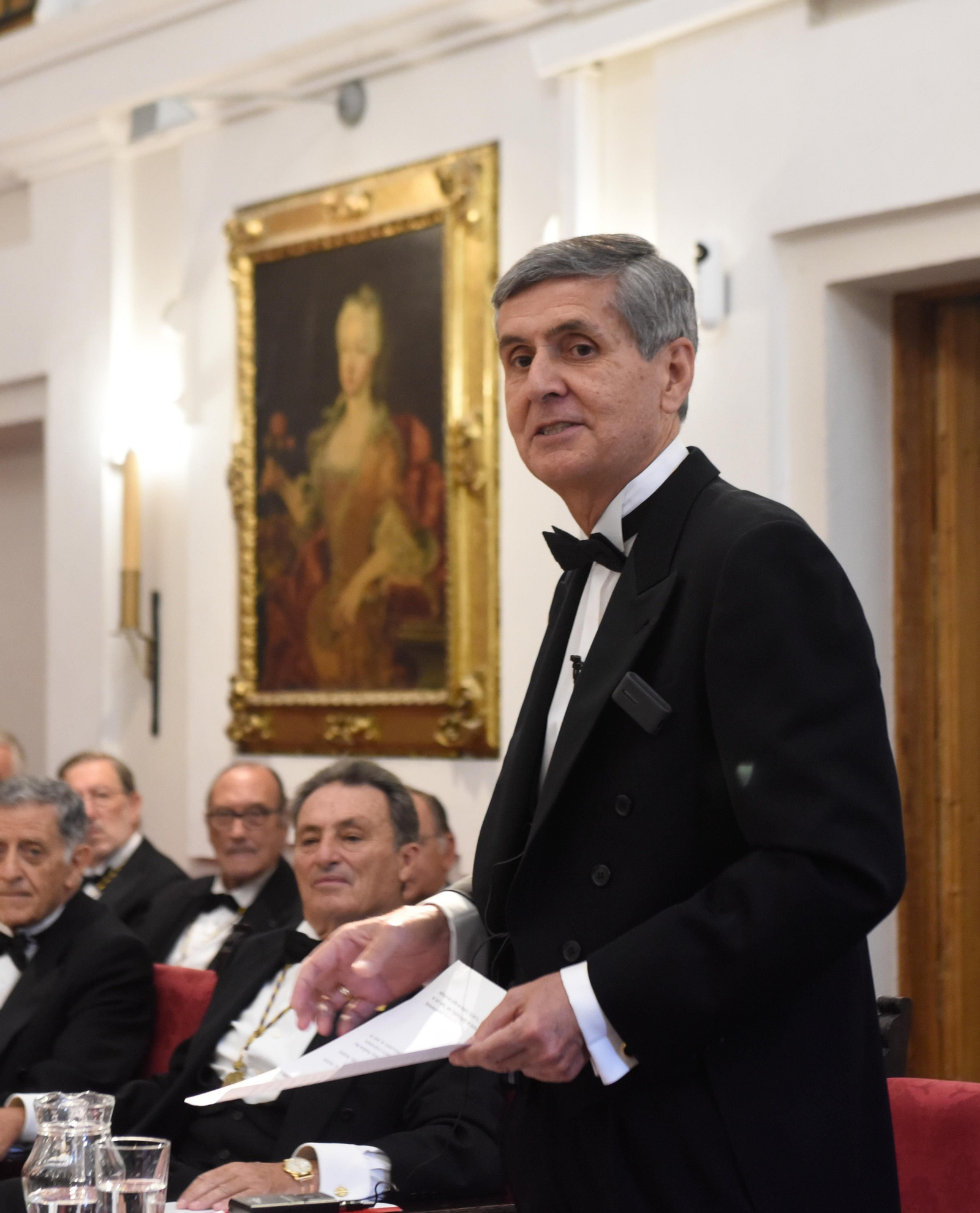Ingreso en La Real Academia de Medicina y Cirugía de Sevilla de Pedro González-Trevijano