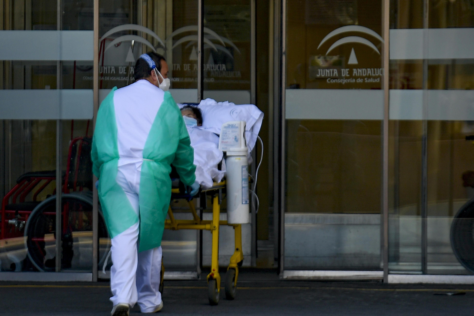 Ingreso de un paciente Covid en un hospital de Granada