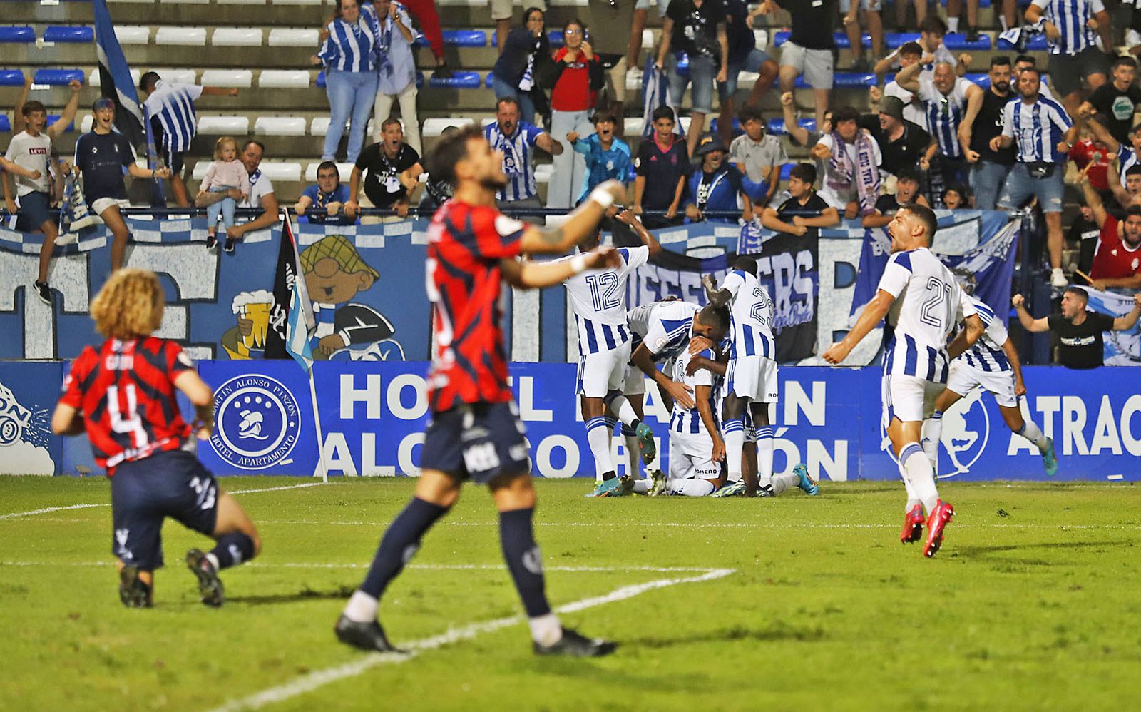 Imágenes del partido entre el Recreativo de Huelva y Yeclano
