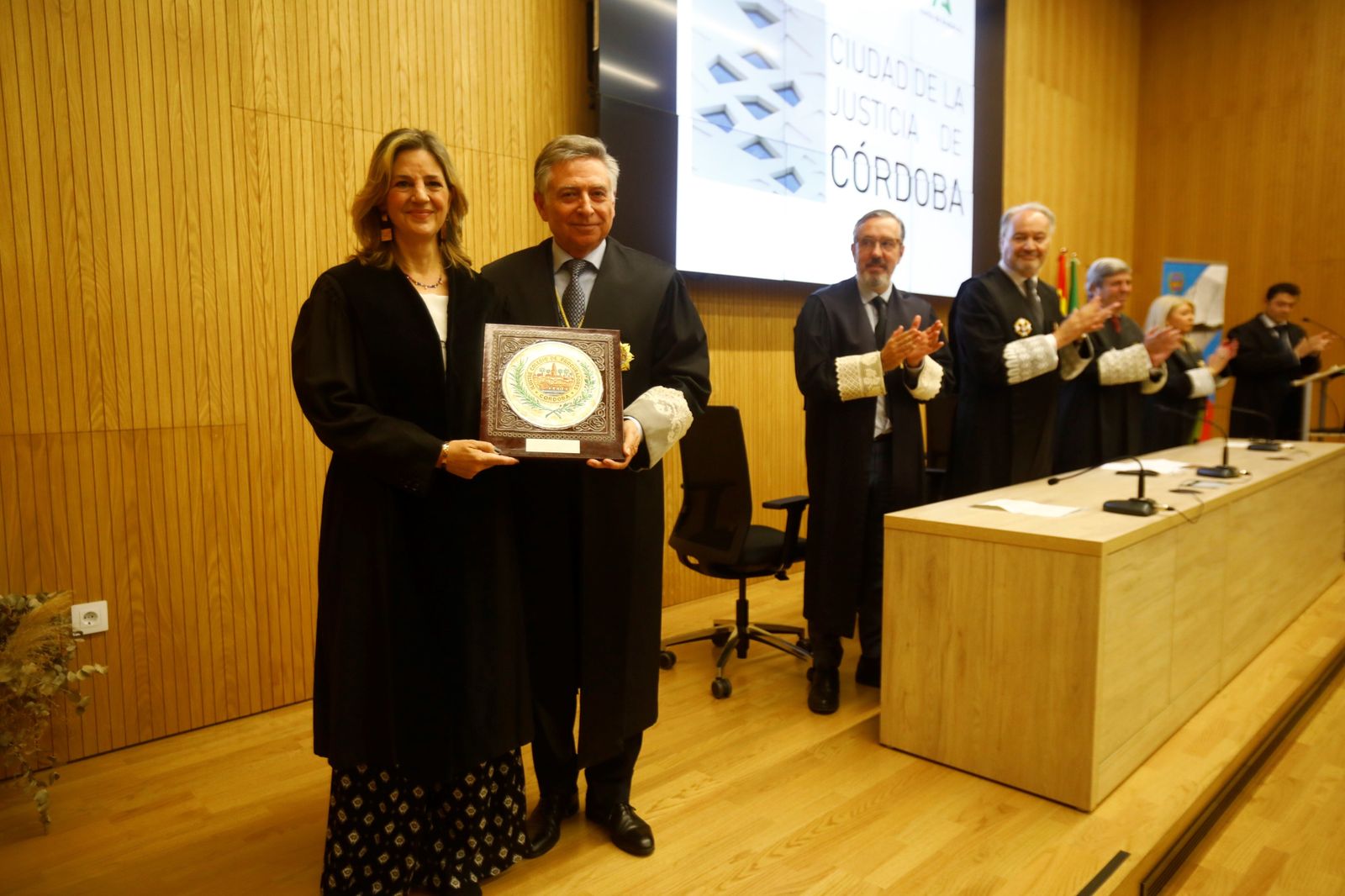 Las imágenes del reconocimiento a los procuradores de Córdoba en el día de su patrona