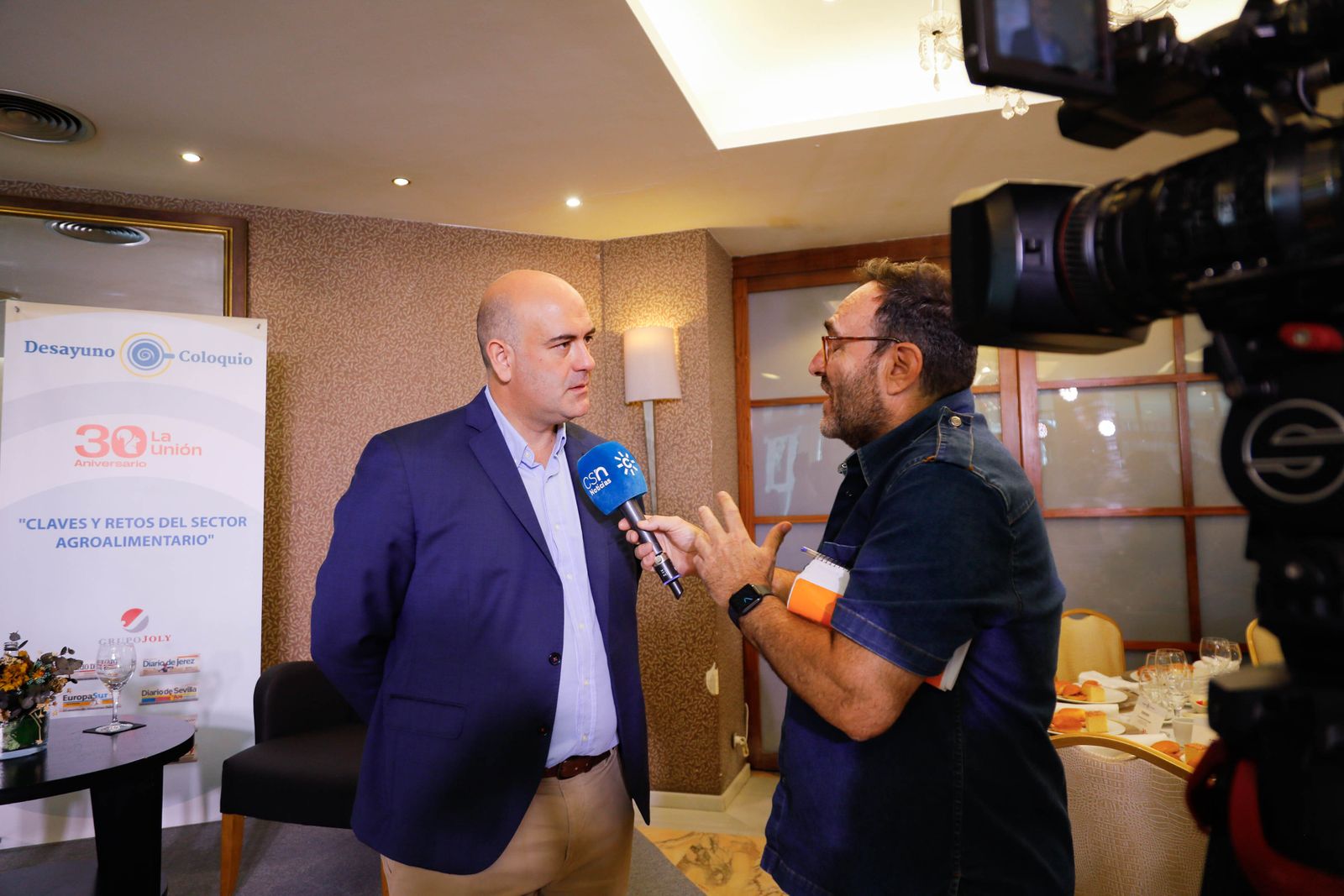 Imágenes del desayuno coloquio de Diario de Almería, con Jesús Barranco, CEO de La Unión