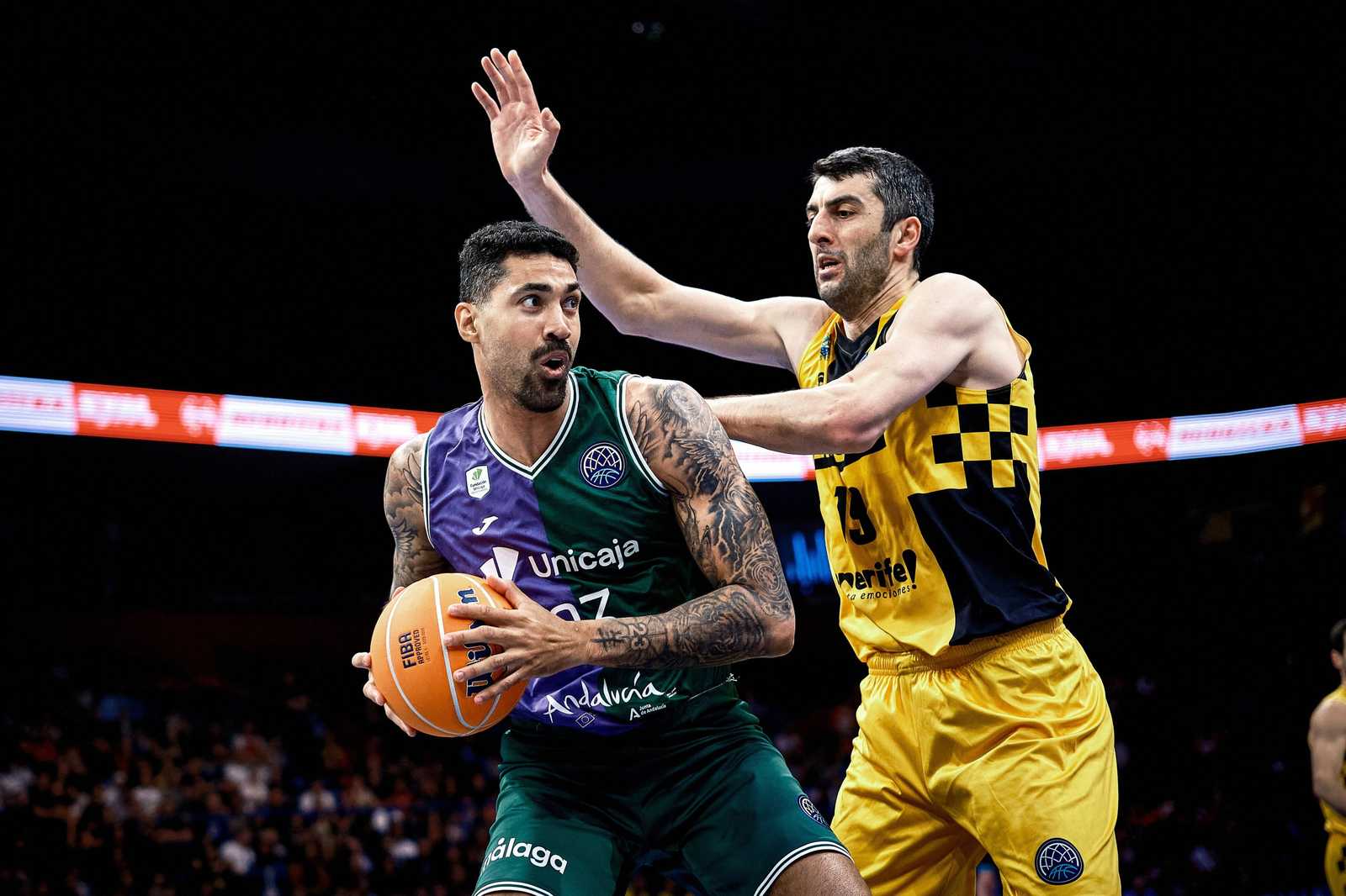 Las fotos de la final de la BCL entre Lenovo Tenerife y Unicaja Baloncesto