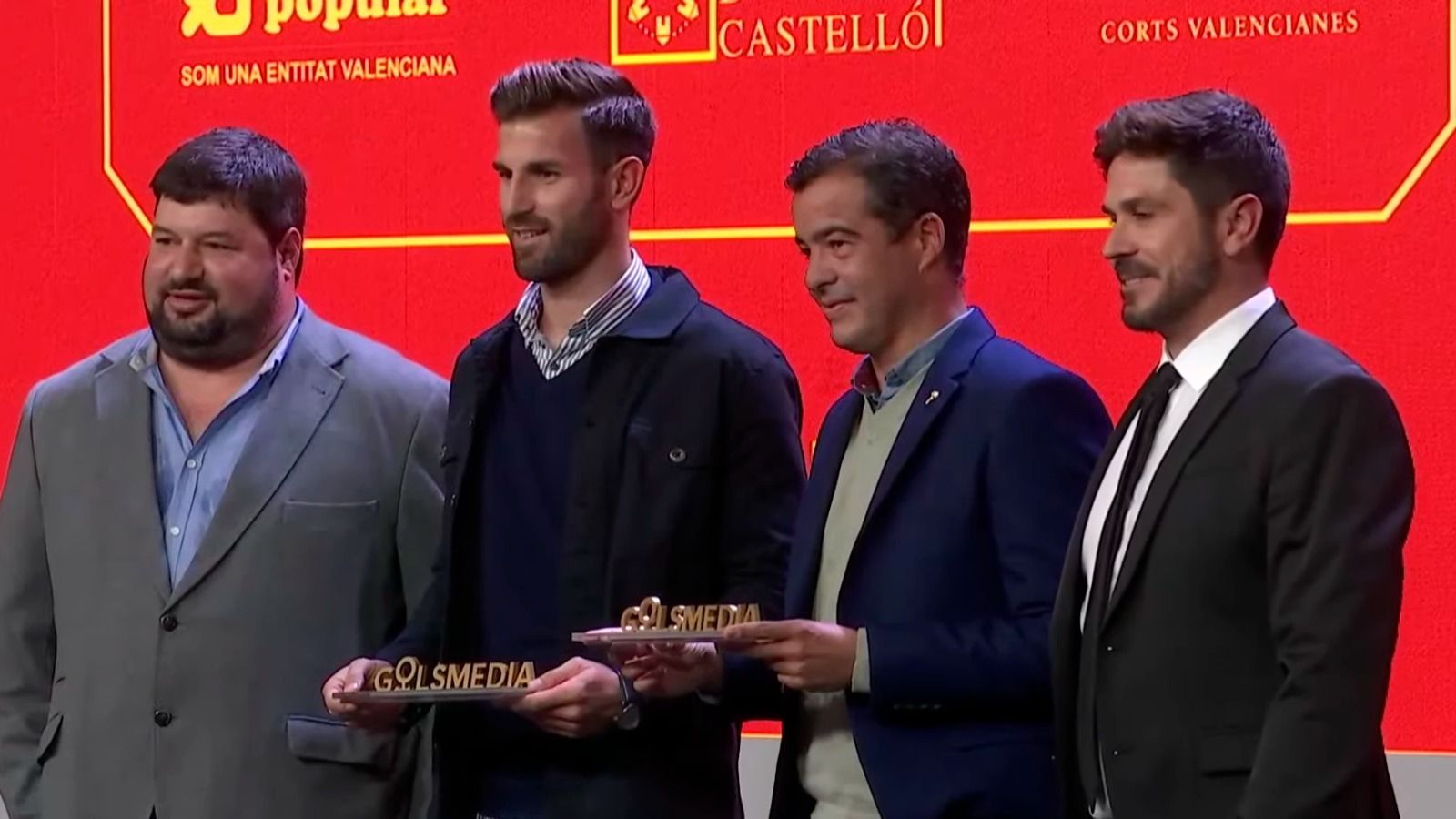 Pérez Herrera y Oca posan con sus premios Golsmedia en Madrid.