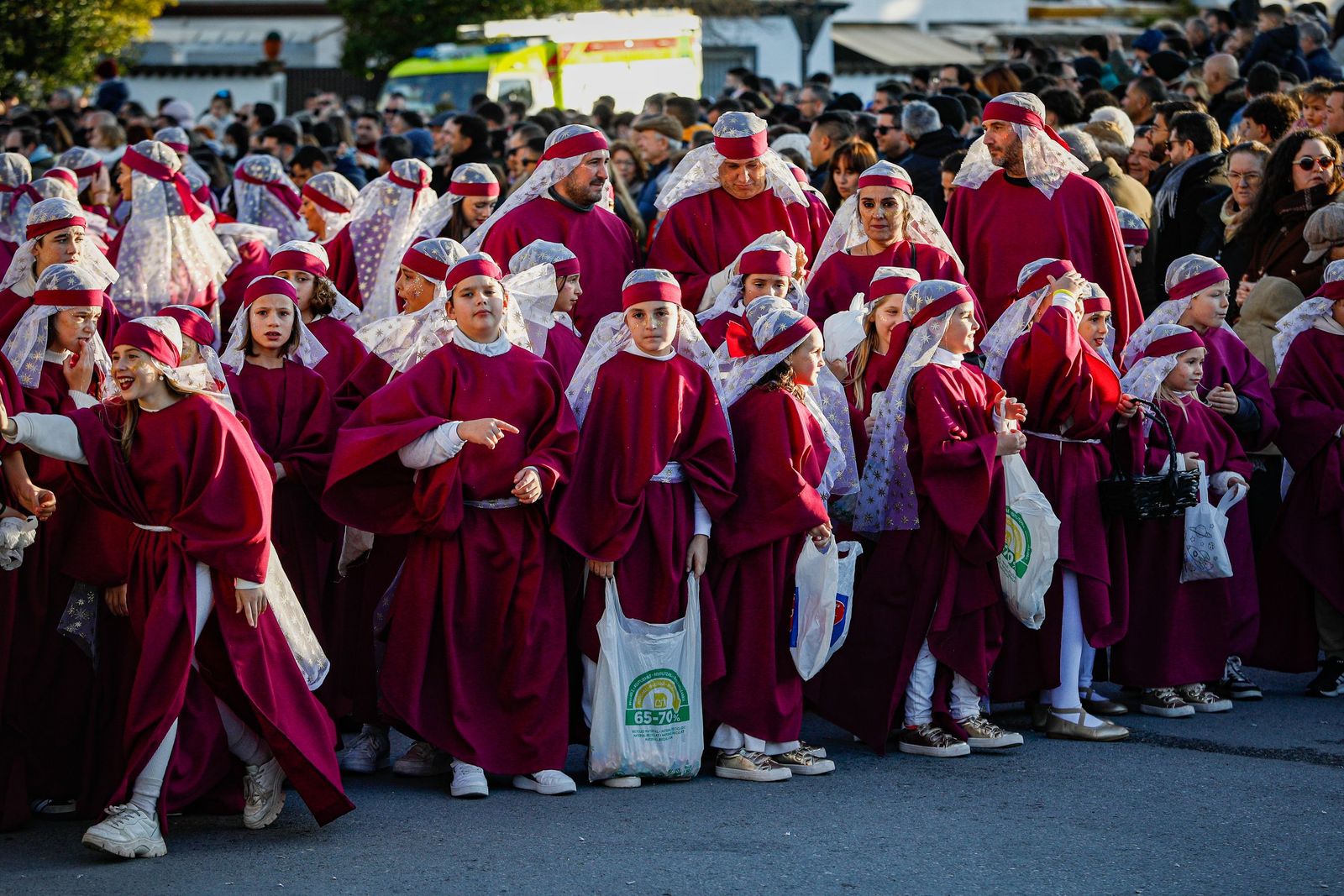 Las imágenes de la cabalgata de los Reyes Magos de San Fernando 2026