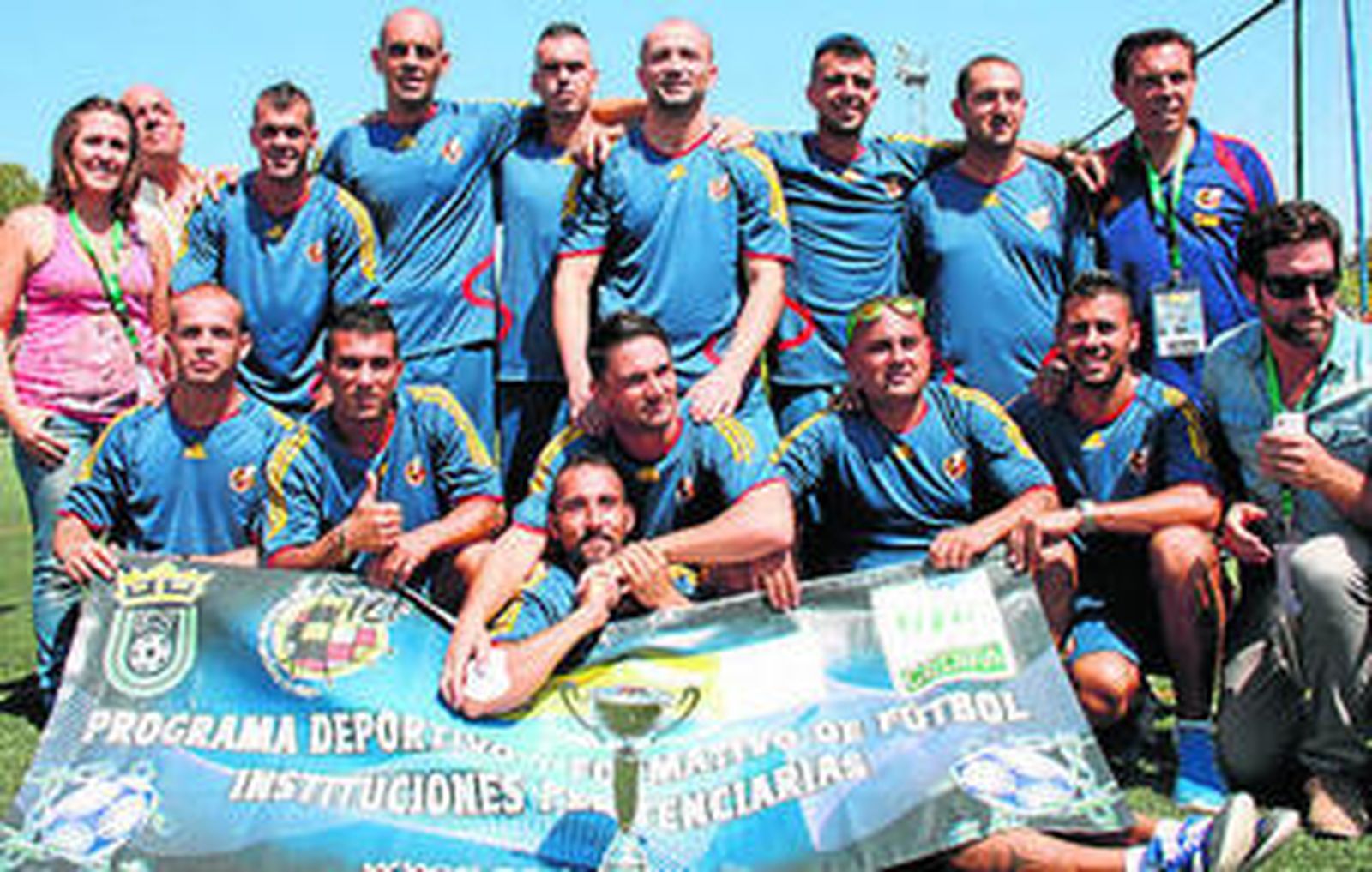 Componentes del equipo de fútbol del Centro Penitenciario de Huelva.