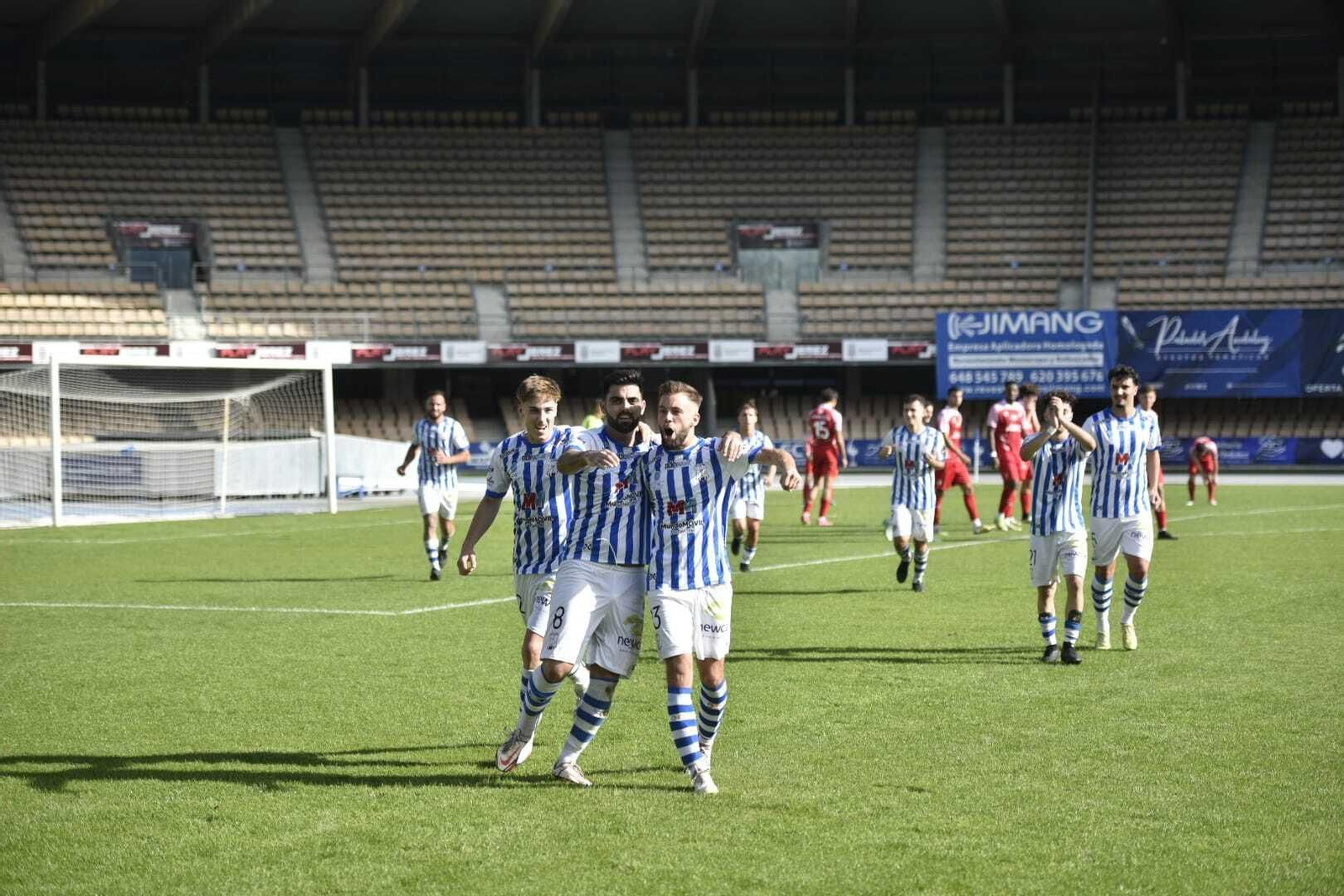La fiesta del Jerez Industrial ante el Racing en Chapín