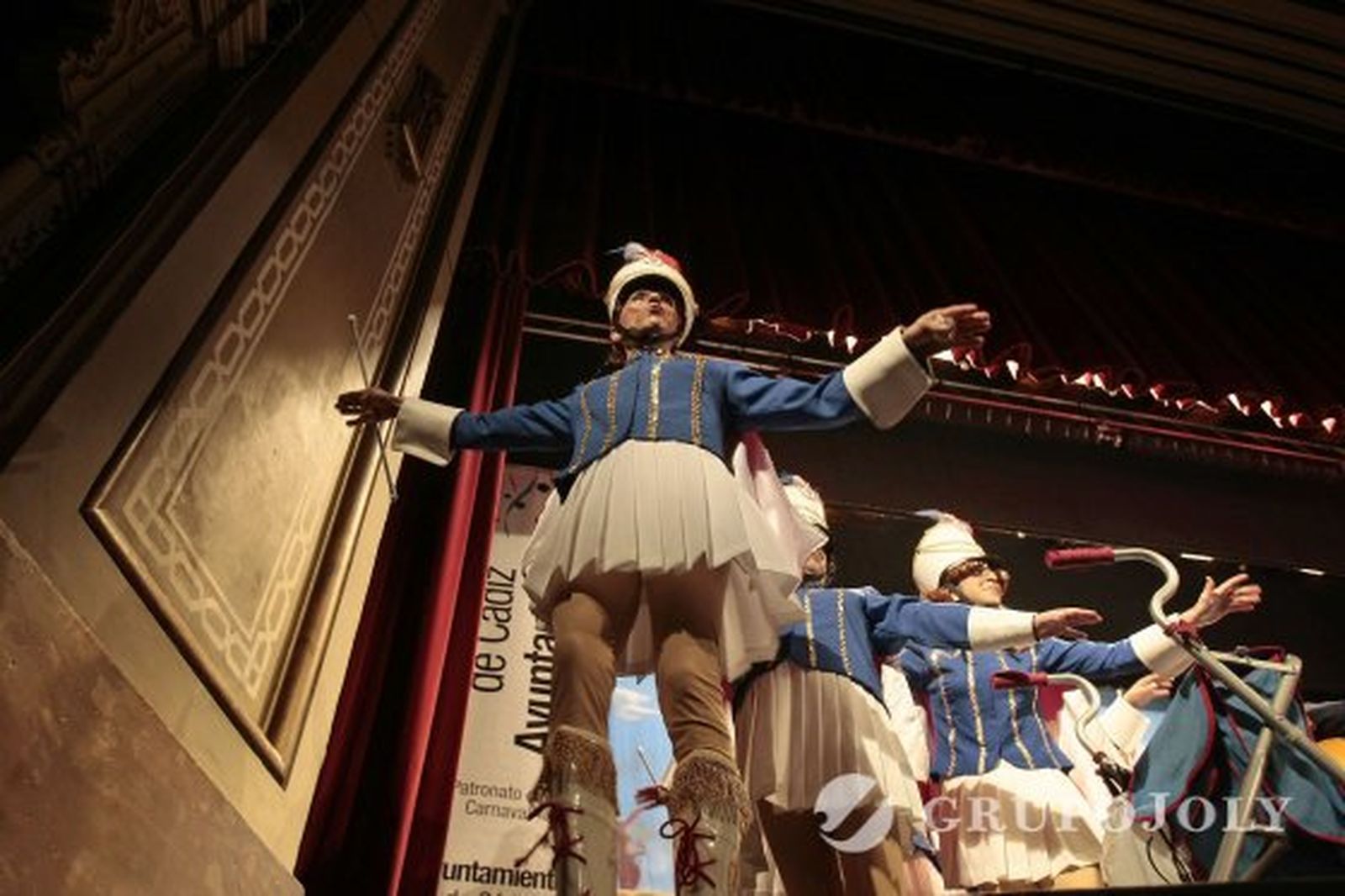 Las mayore de edad.

Foto: Lourdes de Vicente · Fito Carreto