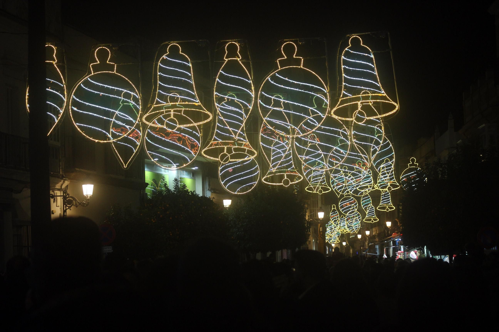 Las imágenes del encendido del alumbrado de Navidad en Puerto Real