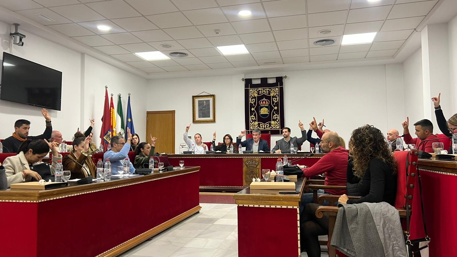 Sesión plenaria celebrada este lunes en el Ayuntamiento de Adra.