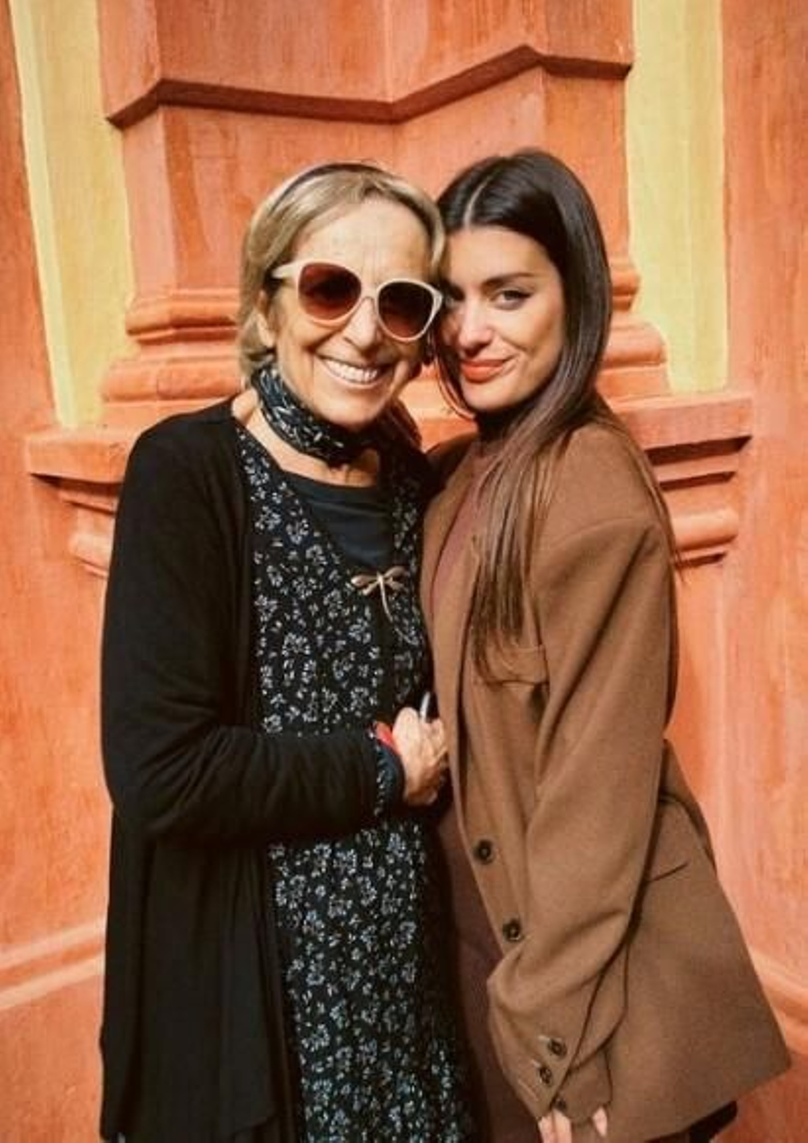 Dulceida  con la conocida actriz Maria Alfonsa Rosso en tierras palmeñas