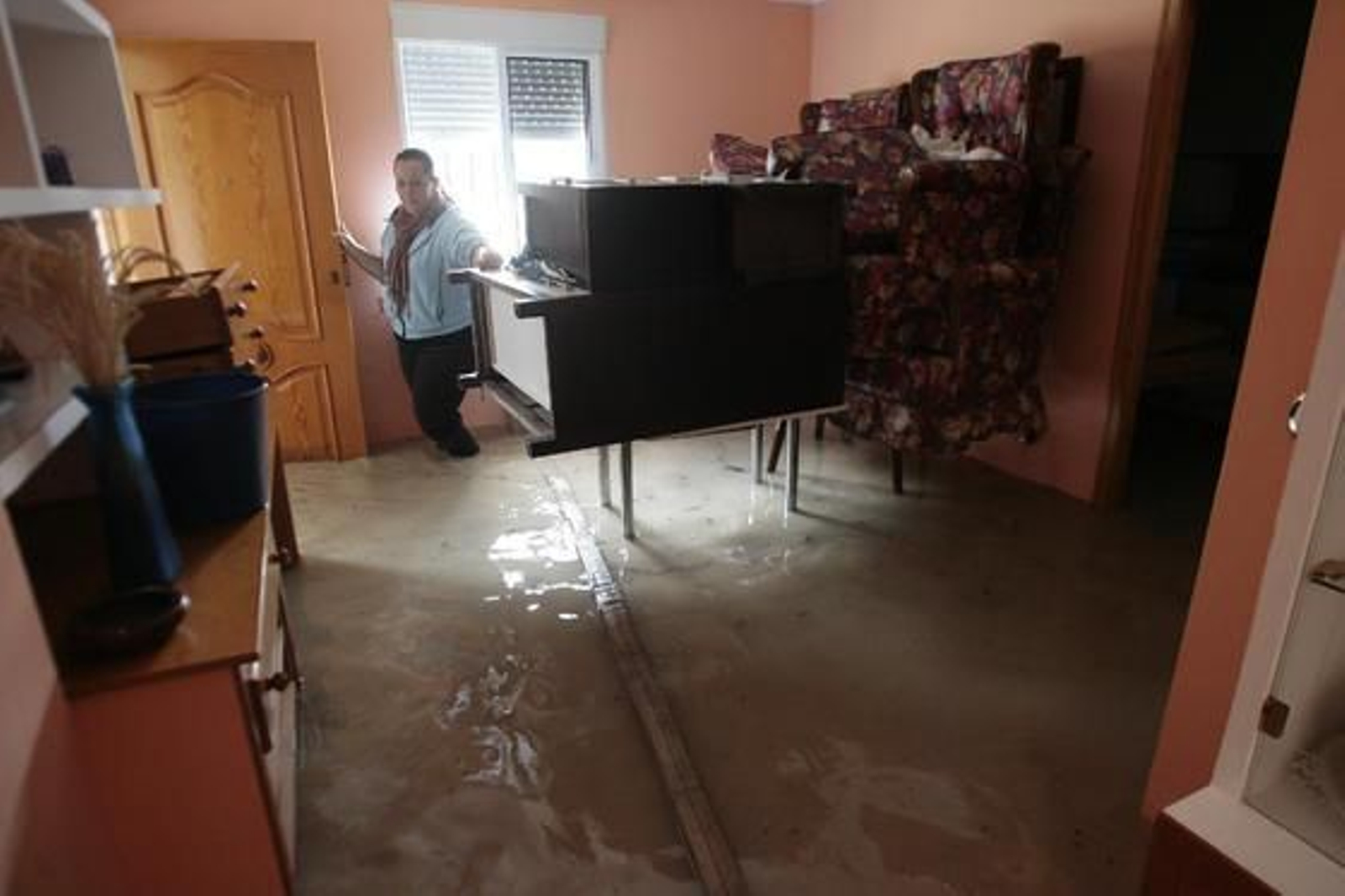 El Río Guadalquivir se desborda a su paso por Lora del Río.

Foto: Juan Carlos Muñoz