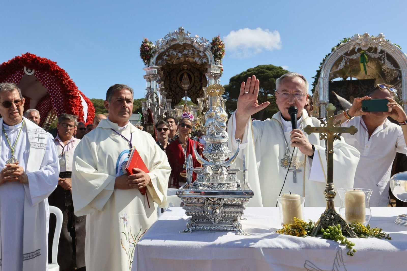 Misa de romeros de las hermandades de Jerez y El Puerto en Marismillas