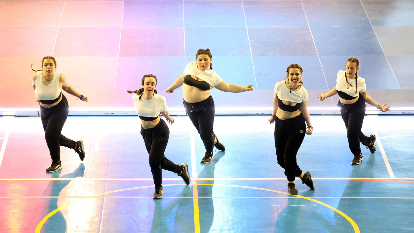 Concurso de baile ‘Dancing Stars’ en el Palacio de Deportes de Chapín en Jerez