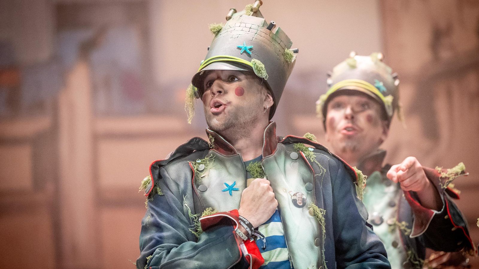 Búscate entre las mejores imágenes de la vigésimo segunda sesión de preliminares del COAC 2025