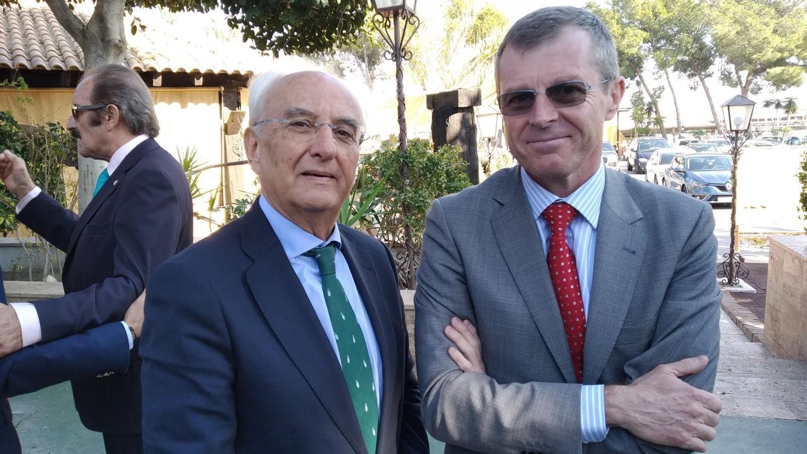 El subdelegado Manuel de la Fuente y el coronel jefe de la Comandancia de Almería, Arturo Prieto.