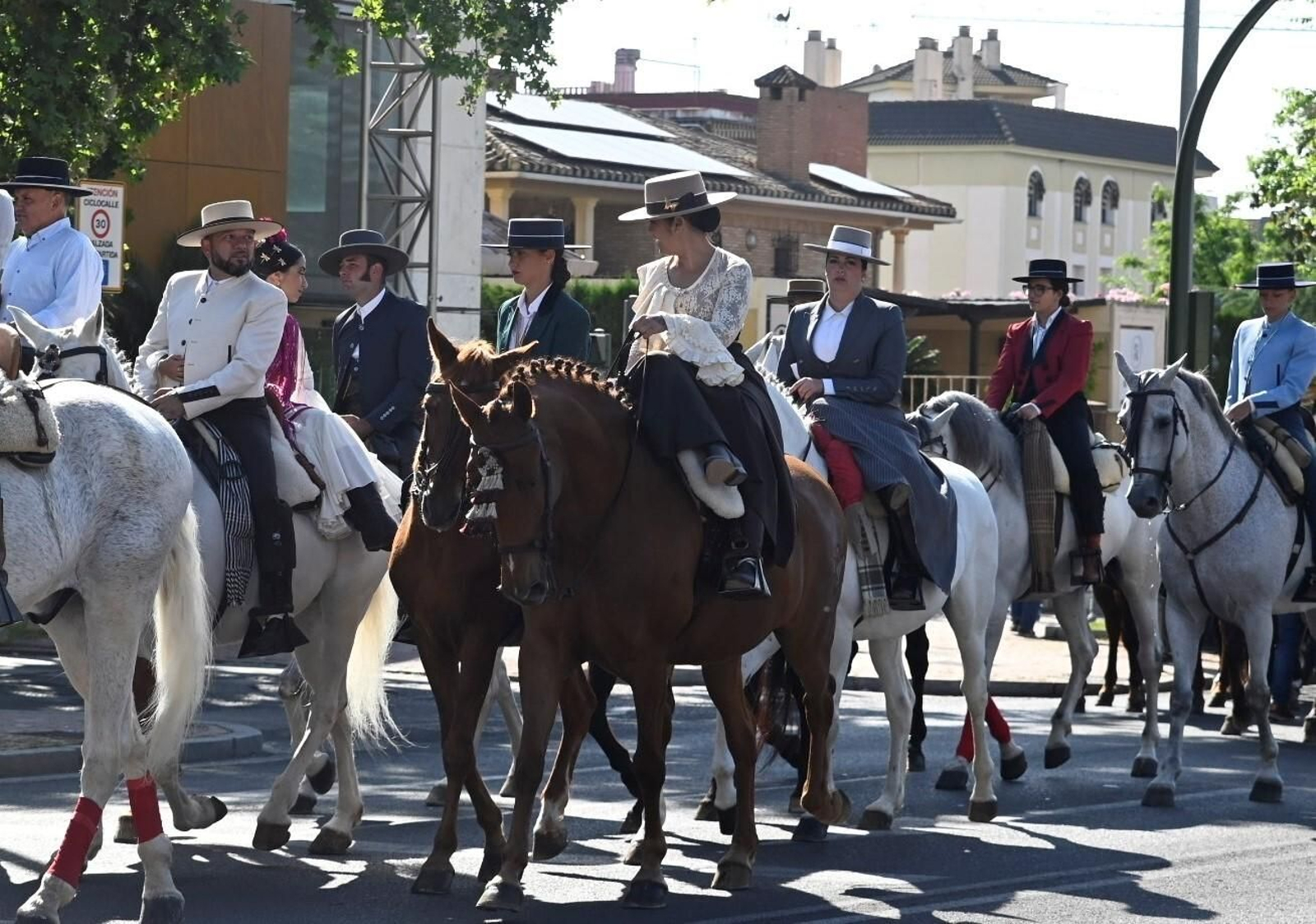Las mejores imágenes de la salida de la Romería de Santo Domingo en Córdoba Las mejores imágenes de la salida de la Romería de Santo Domingo en Córdoba