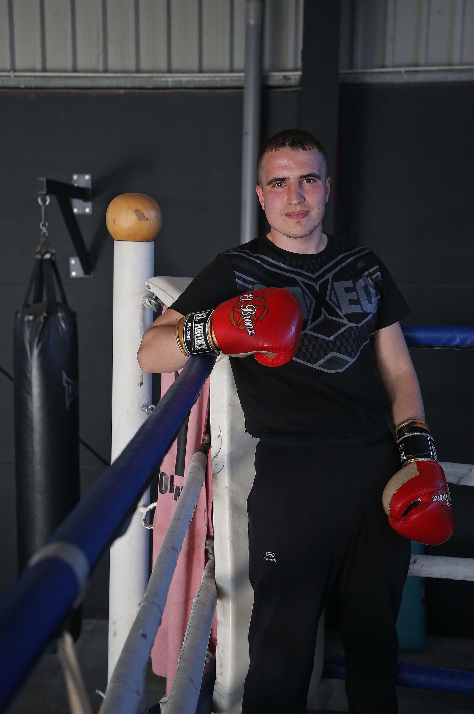 Fotos del entrenamiento previo al debut profesional de los boxeadores Christian Tocón Pérez Abdellah y Tyronne Buttigieg del Club Don Principe de La Línea Fotos del entrenamiento previo al debut profesional de los boxeadores Christian Tocón Pérez Abdellah y Tyronne Buttigieg del Club Don Principe de La Línea