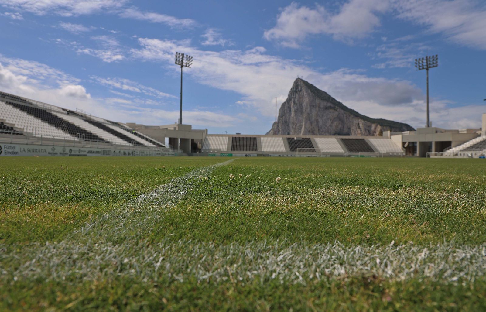 El estadio Ciudad de La Línea, en imágenes