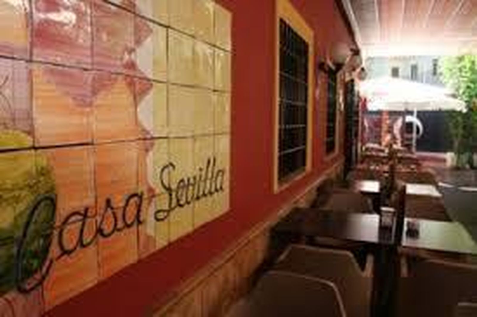 Fachada del restaurante Casa Sevilla