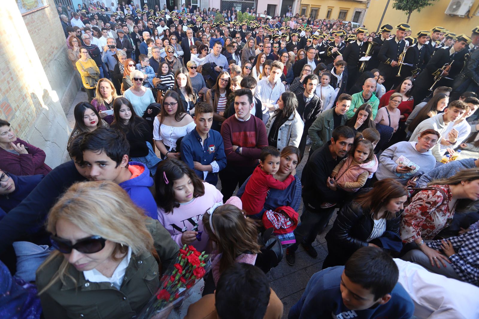 Imágenes del traslado del Cristo de Las Penas en sus Tres Caídas a la Milagrosa