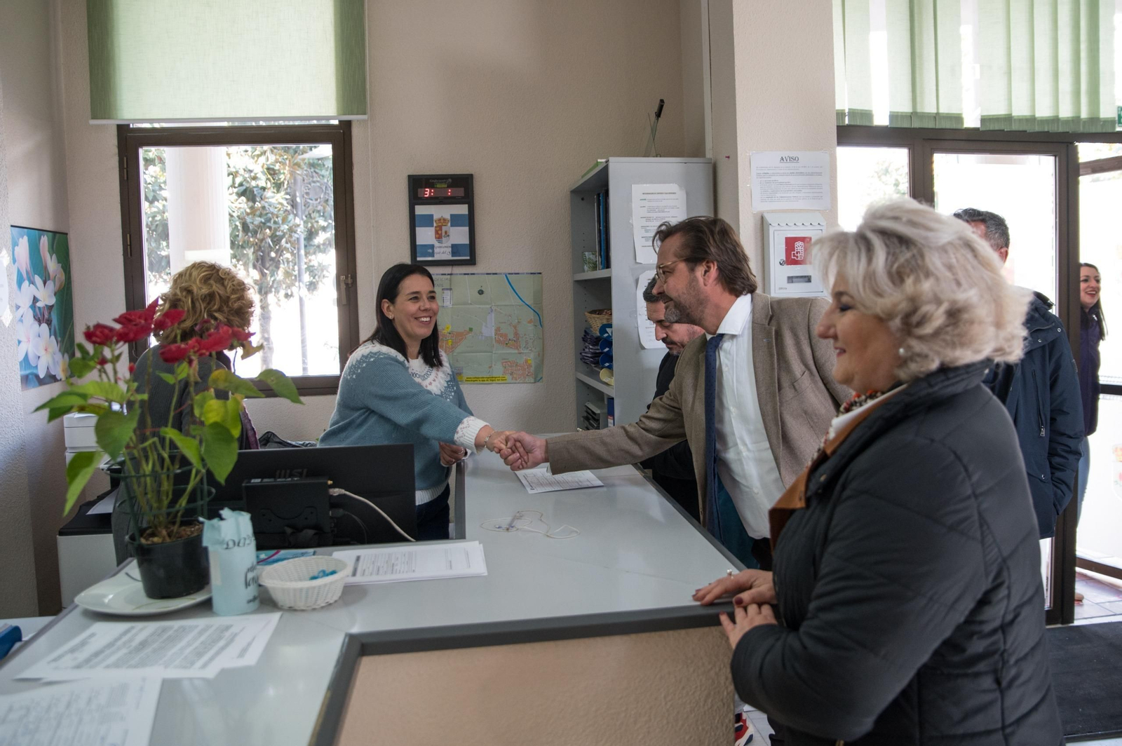 El delegado del Gobierno, Antonio Granados en su visita a Vegas del Genil