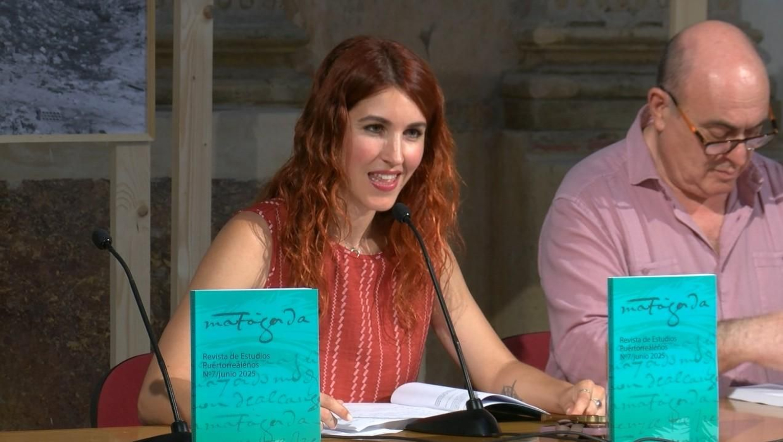 Nazaret Ramírez y Juan José Iglesias en la presentación de la revista
