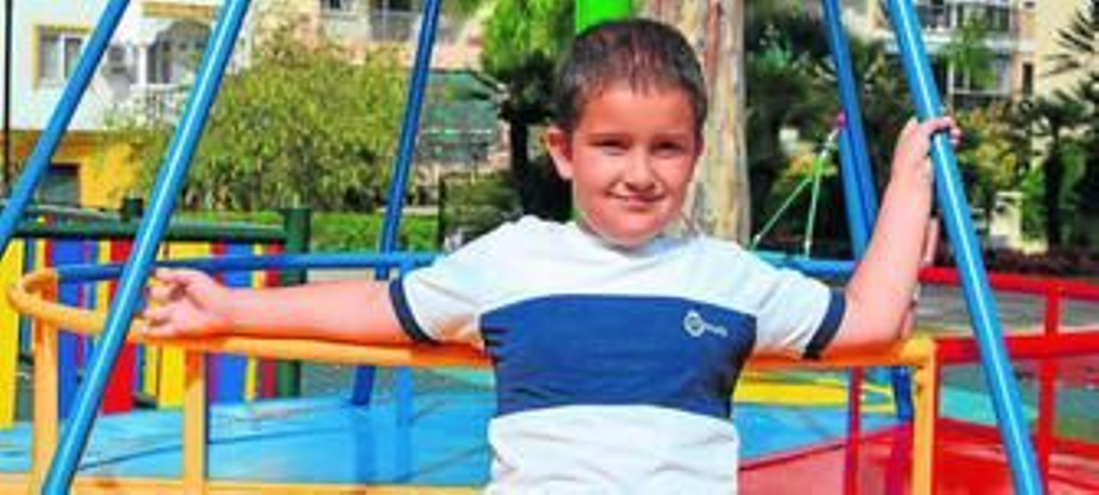 Juan Alberto Gómez, en un parque de juegos.