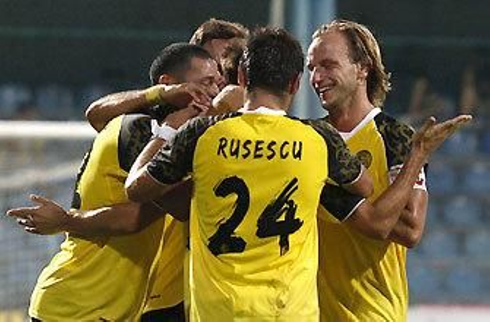 Ni siquiera fue un trámite (1-6)