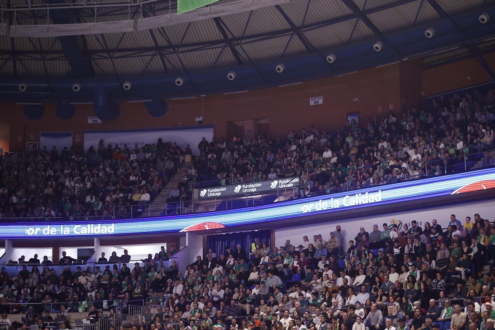 Búscate en las gradas del Carpena durante el Unicaja - Baskonia