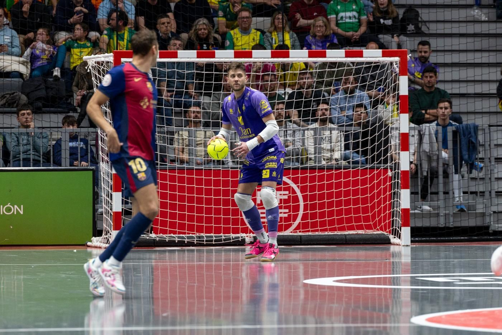 El éxtasis de la victoria copera del Jaén Paraíso Interior FS sobre el Barça, en imágenes