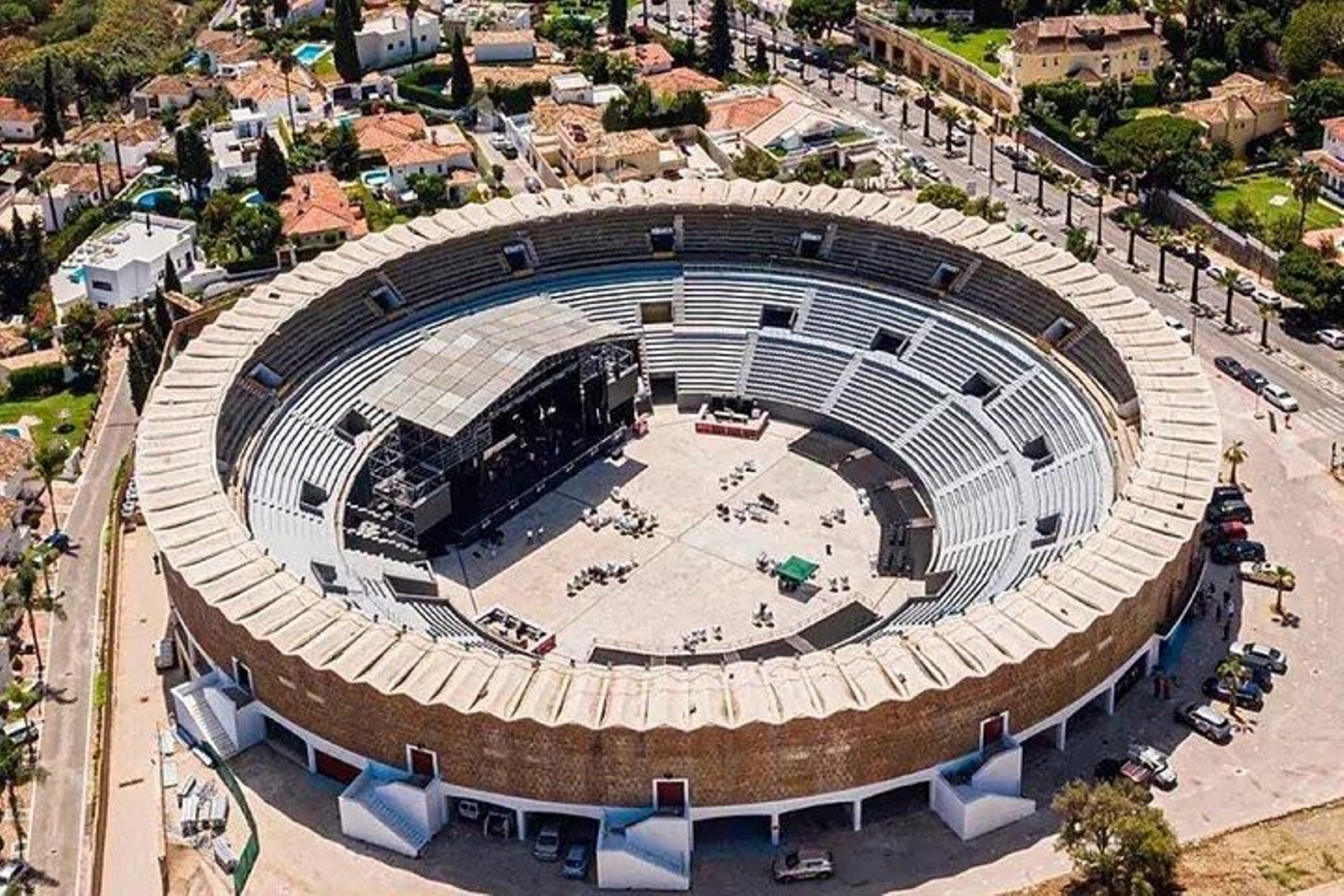El recinto de Marbella Arena, ubicado en la antigua Plaza de Toros de Puerto Banús.