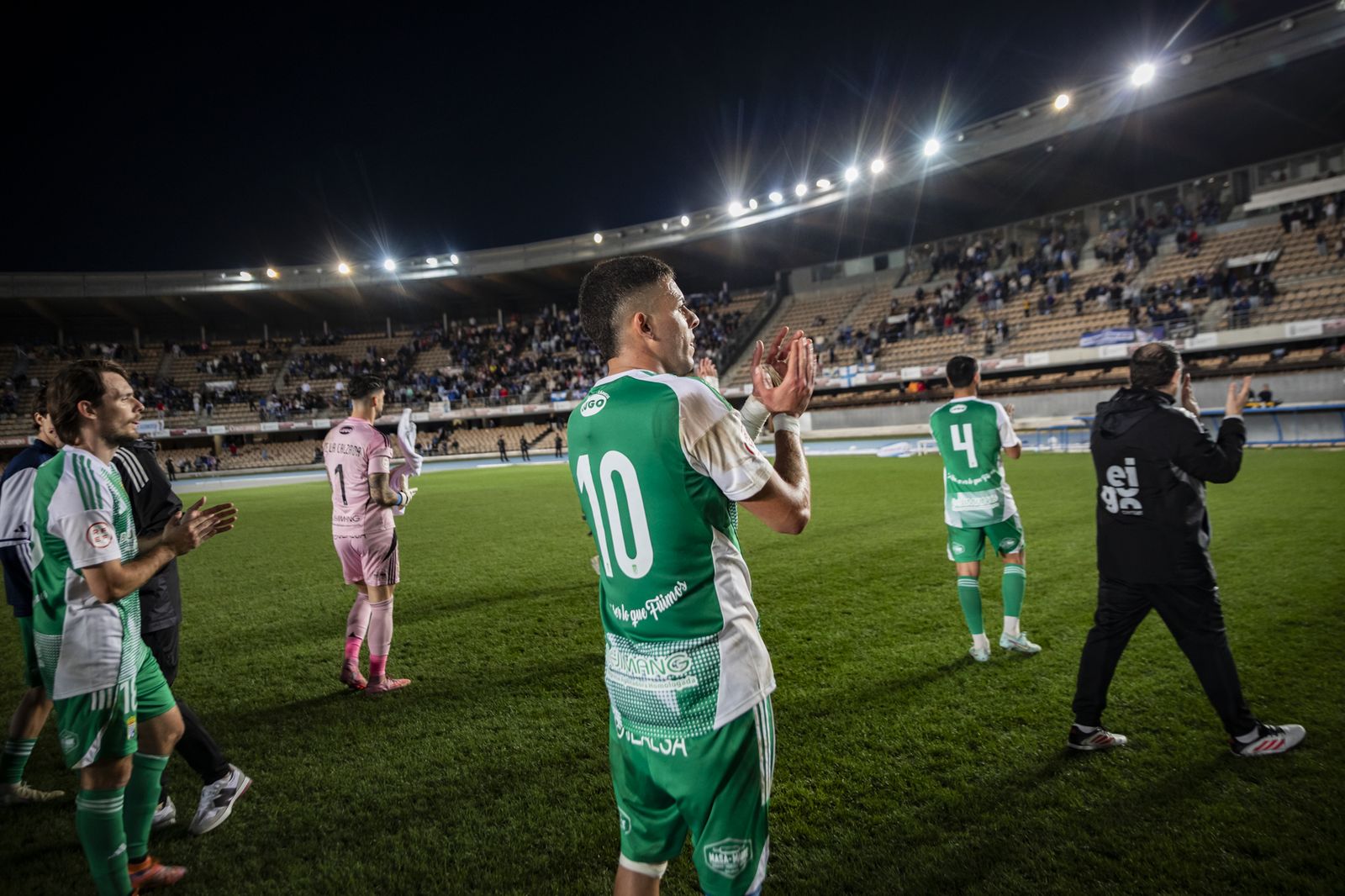 Imágenes del partido entre el Xerez CD y el Yeclano Deportivo en Chapín