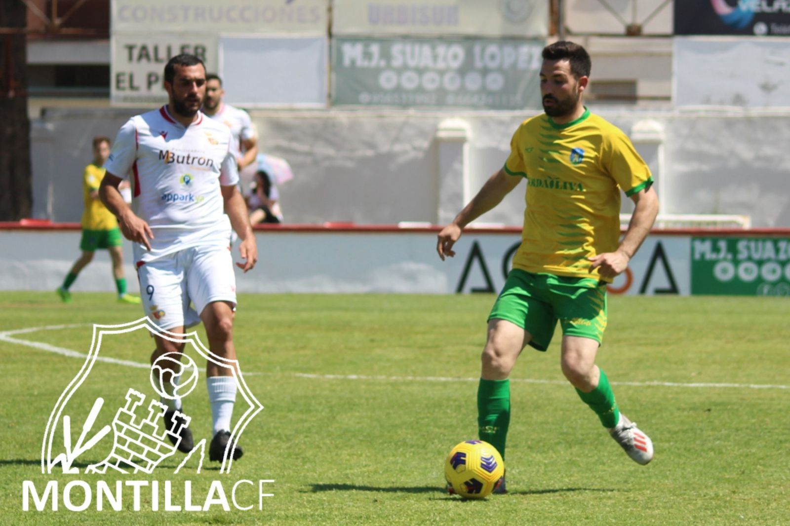 Joselito Cornejo se acerca a la presión a un jugador del equipo cordobés.