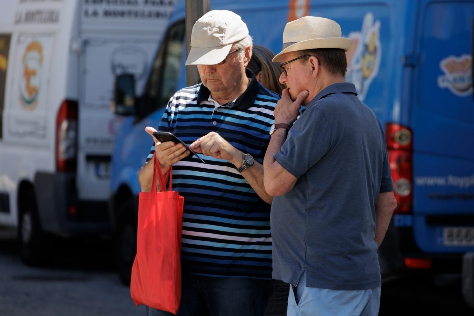 Jornada con la visita de cinco cruceros al puerto de Cádiz