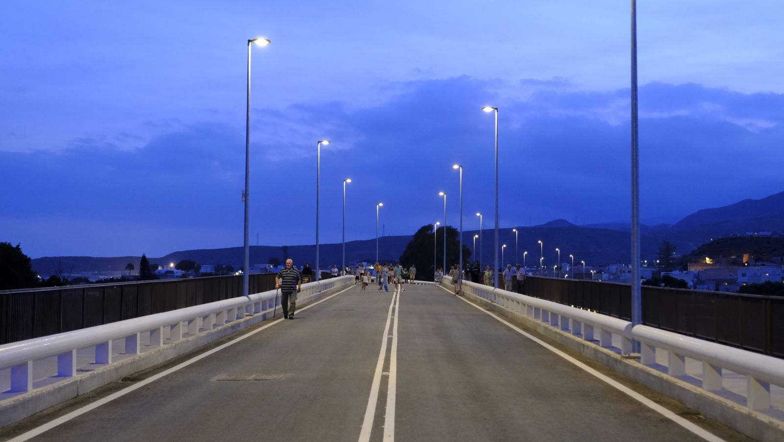 Imágenes de la inauguración del puente que une Huércal de Almería y Viator