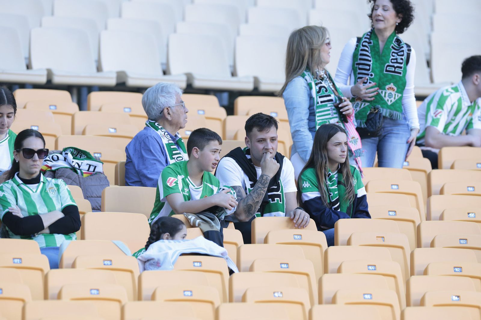 Búscate en las fotos del Betis - Rayo