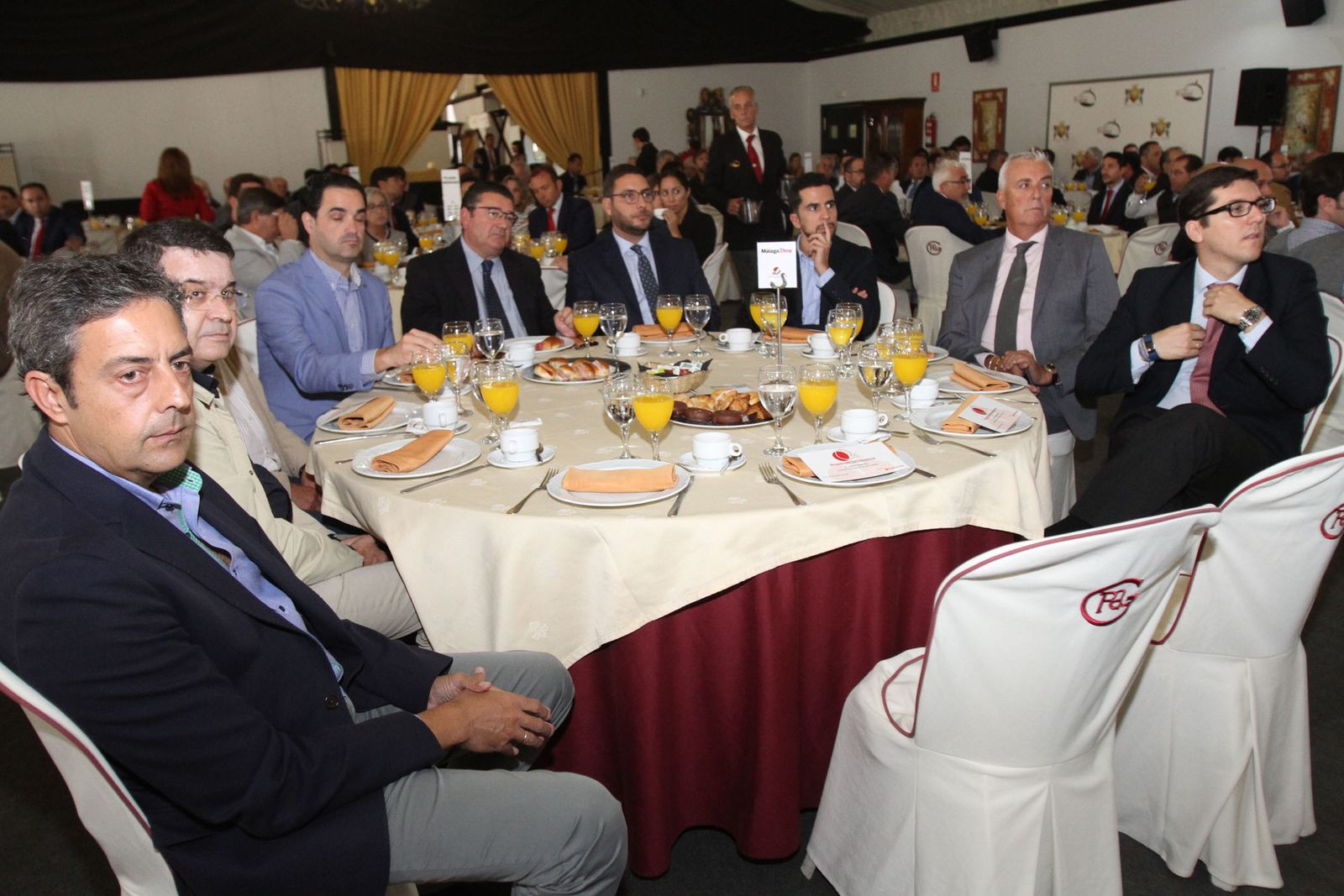 Imágenes del Desayuno Informativo del Grupo Joly con Javier Targhetta