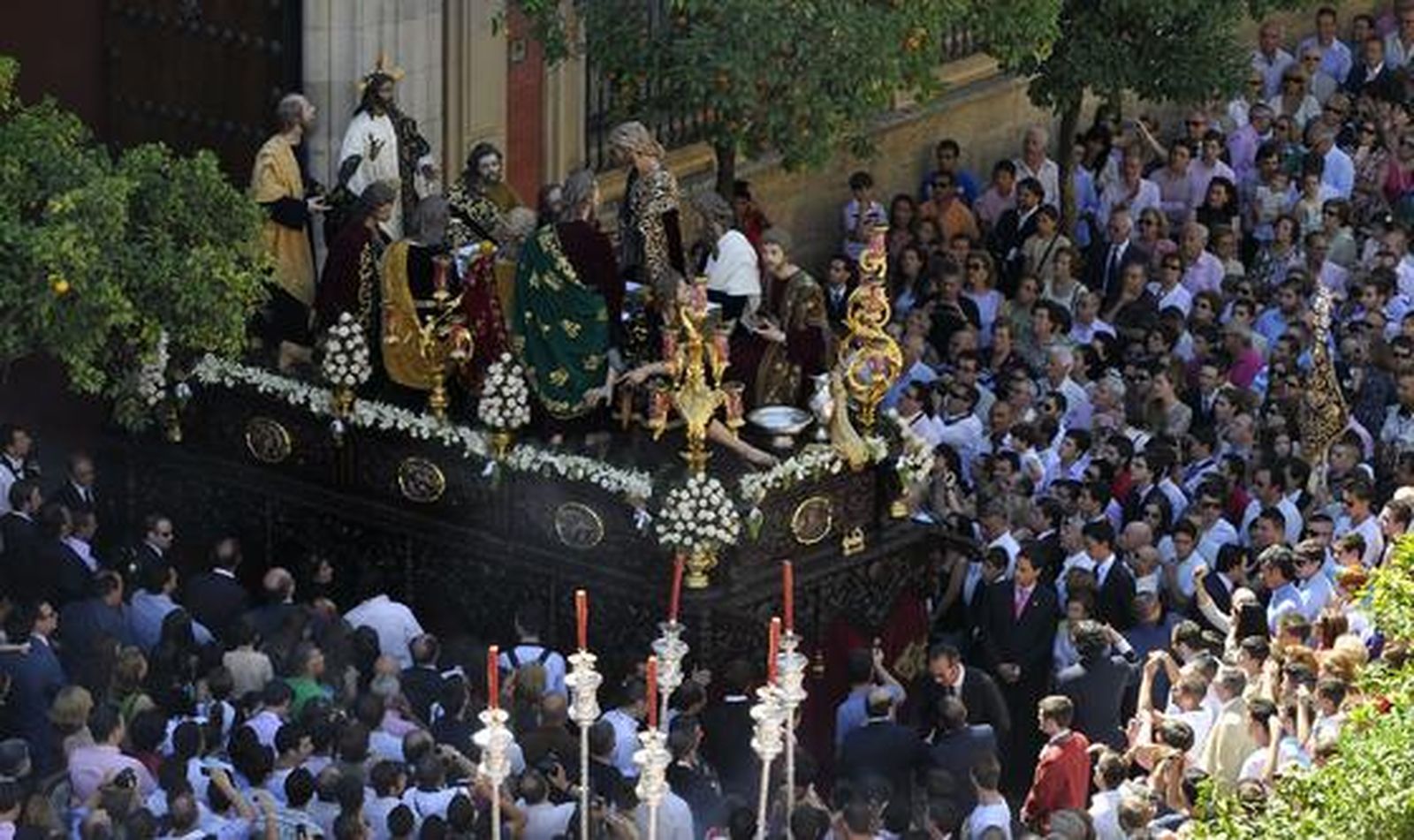 Traslado del misterio de la Cena

Foto: Juan Carlos Vazquez