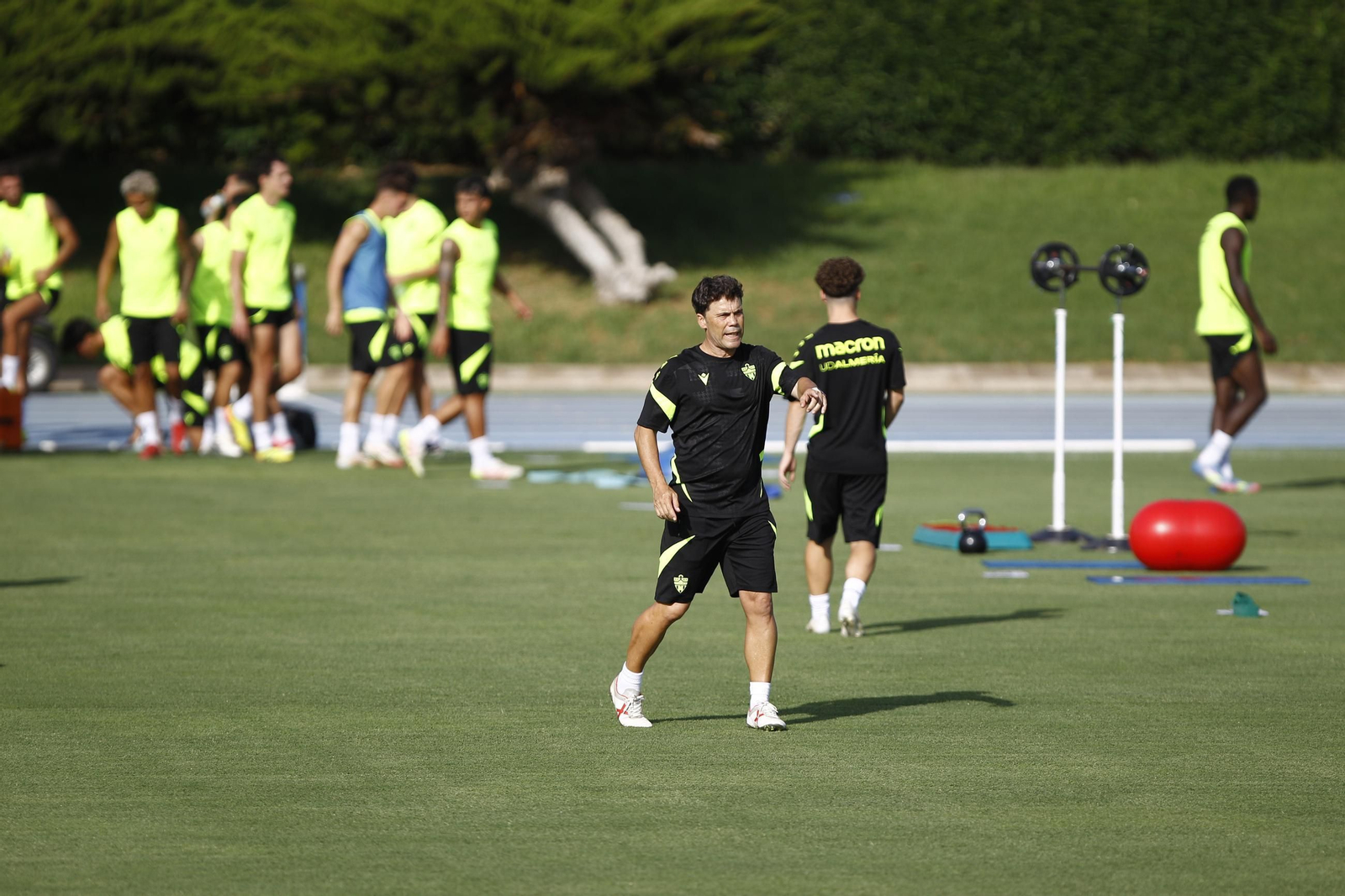 Primer entrenamiento de la Temporada 2025-2026 de la U.D. Almería, en imágenes