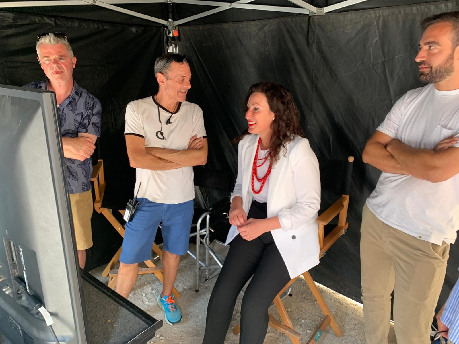 La alcaldesa María del Mar Vázquez en el set de rodaje de ‘La momia’.