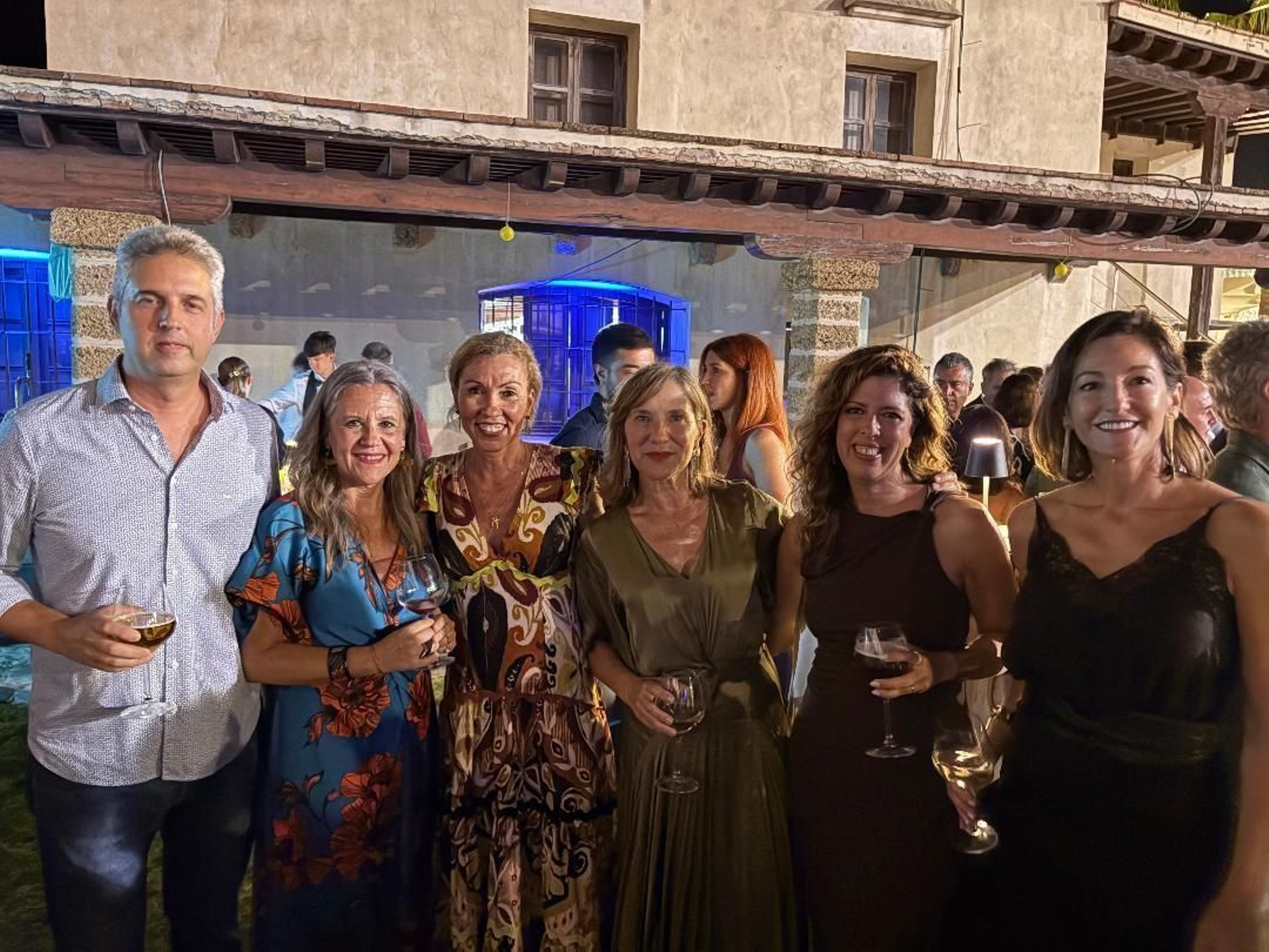 Nacho Gómez, Taite Cortés, Tania Barcelona, Lourdes Acosta, Ana Candón y Mar Vega.