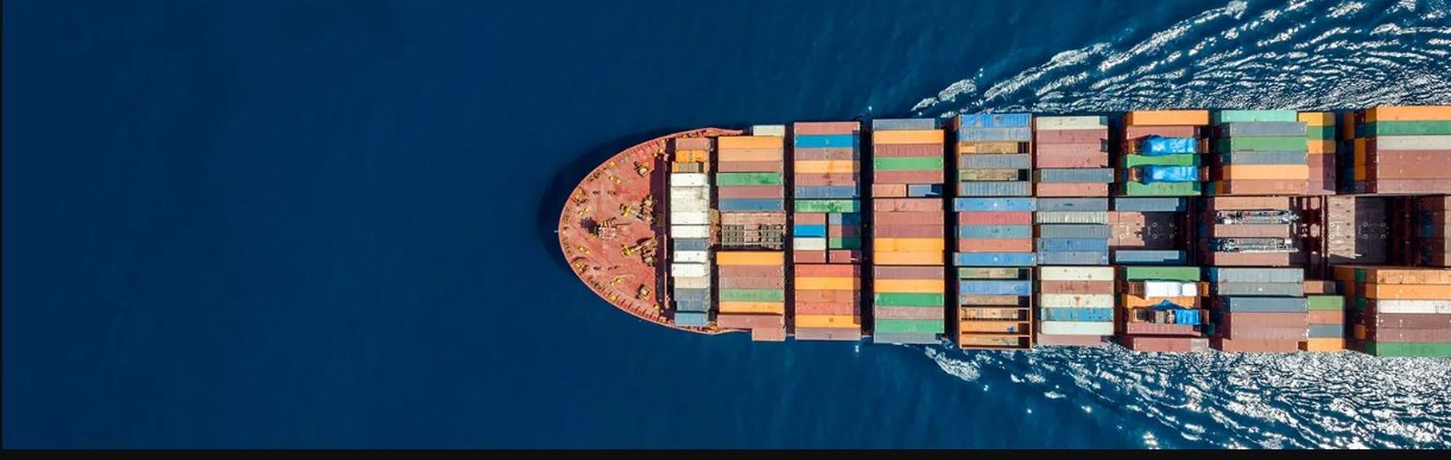 Barco cargado de mercancías.